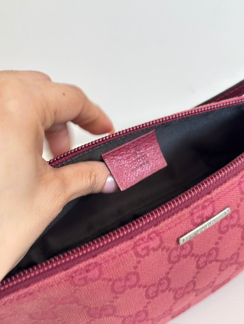 Gucci GG Canvas Boat Bag – Raspberry Pink