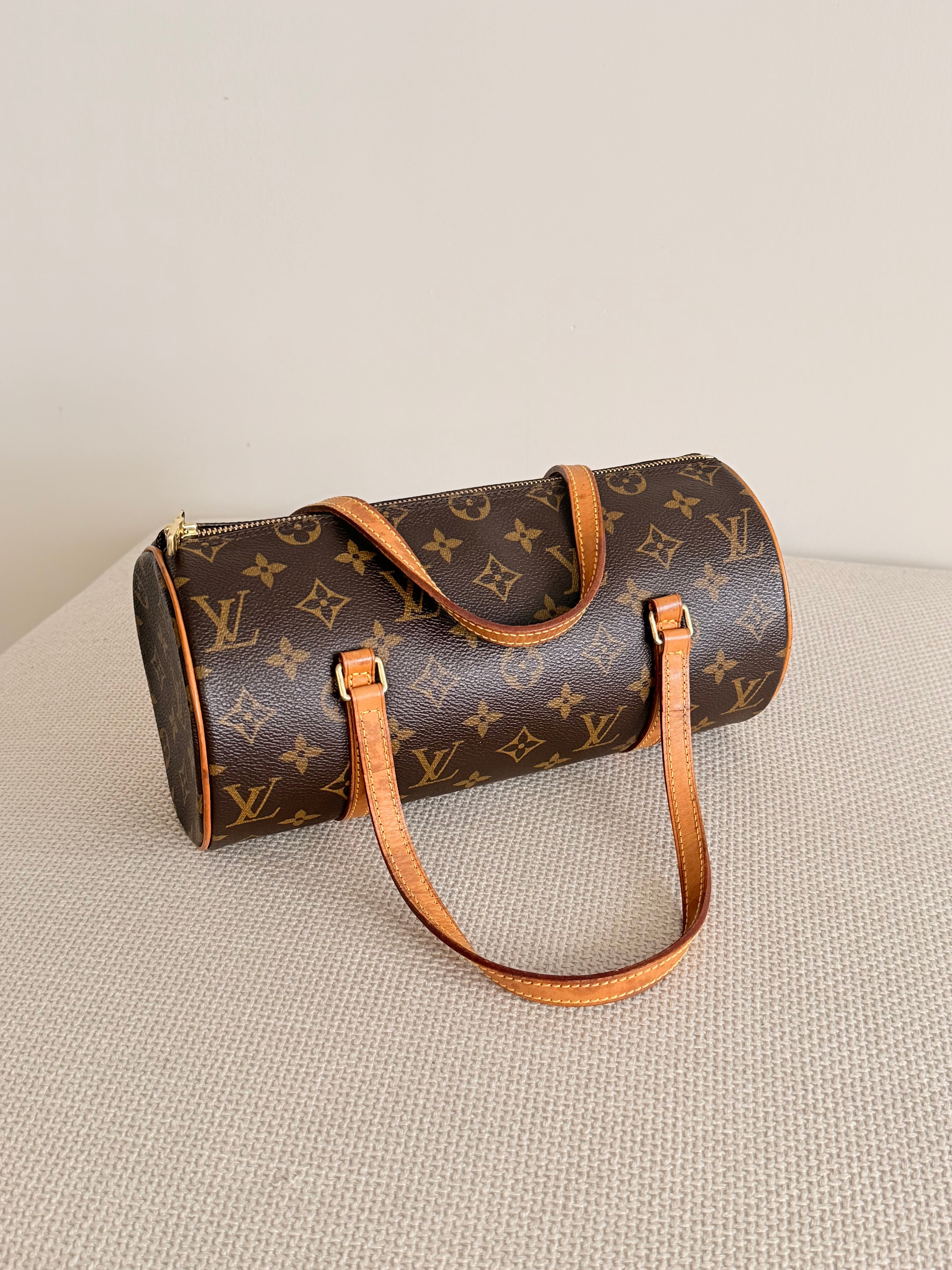 Louis Vuitton Papillon 26