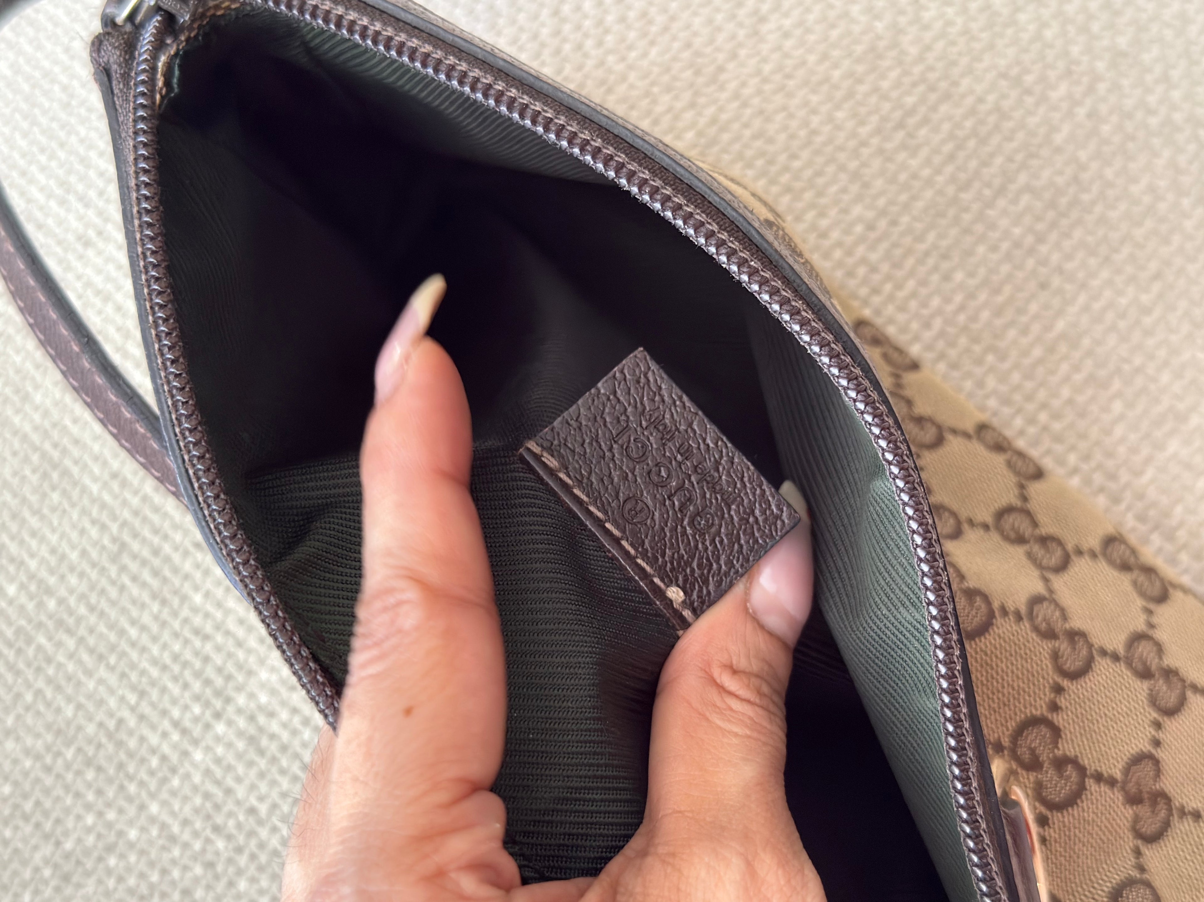 Gucci D ring Pochette