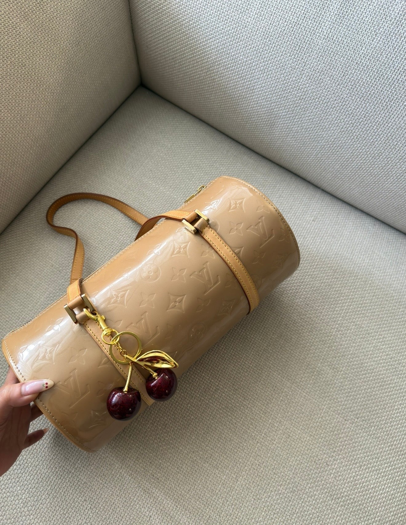Louis Vuitton Monogram Vernis Papillon Bag – Beige Nude