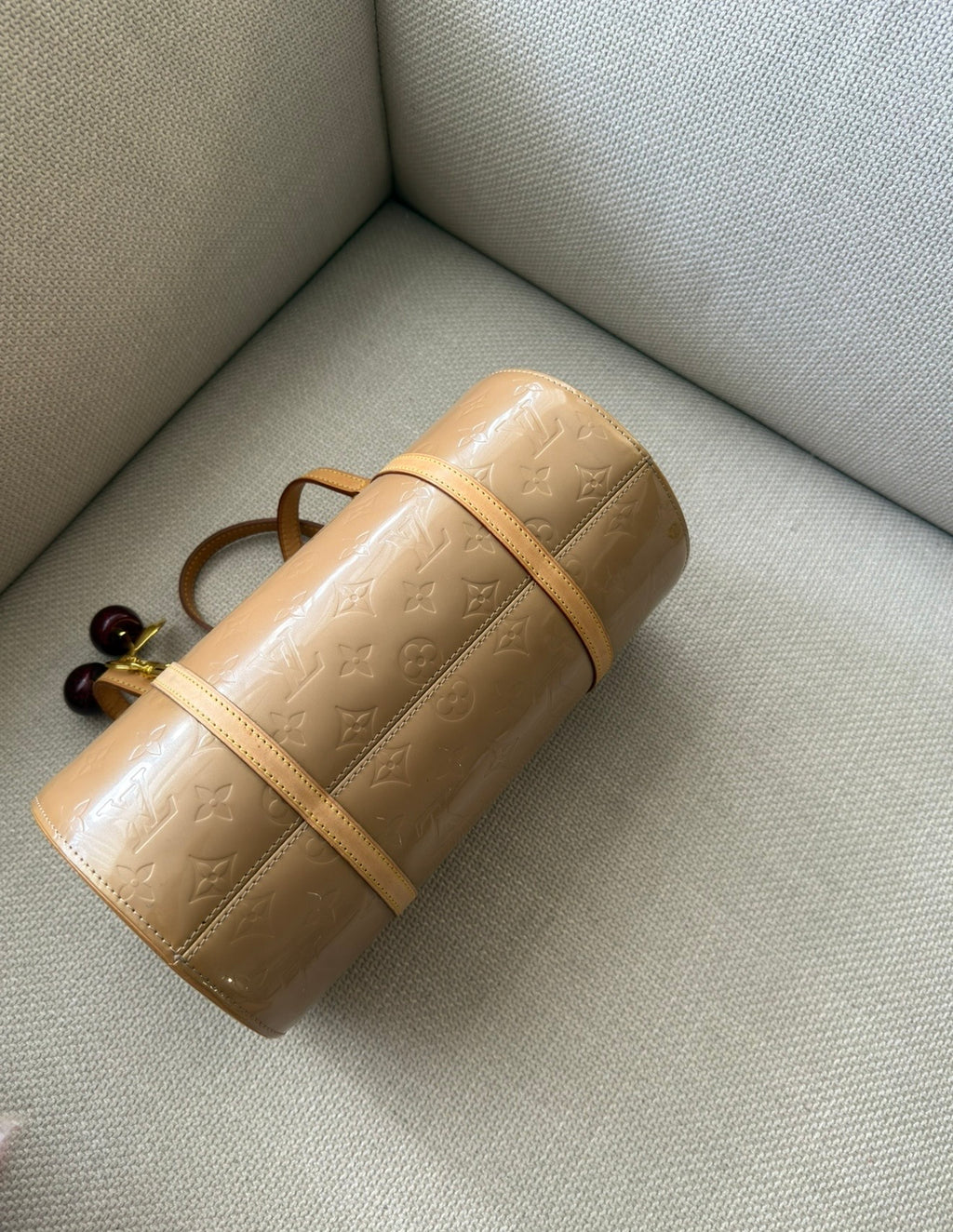 Louis Vuitton Monogram Vernis Papillon Bag – Beige Nude