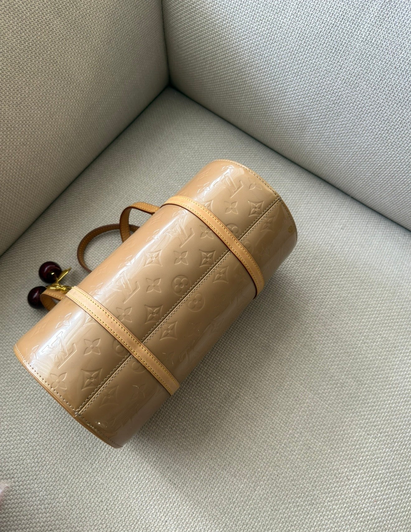Louis Vuitton Monogram Vernis Papillon Bag – Beige Nude